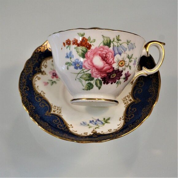 Crown Staffordshire A15841 Cobalt Blue And Gold Floral Tea Cup & Saucer Set - Picture 5 of 9